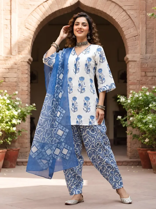 White_Floral_Printed_Cotton_Kurta_Set