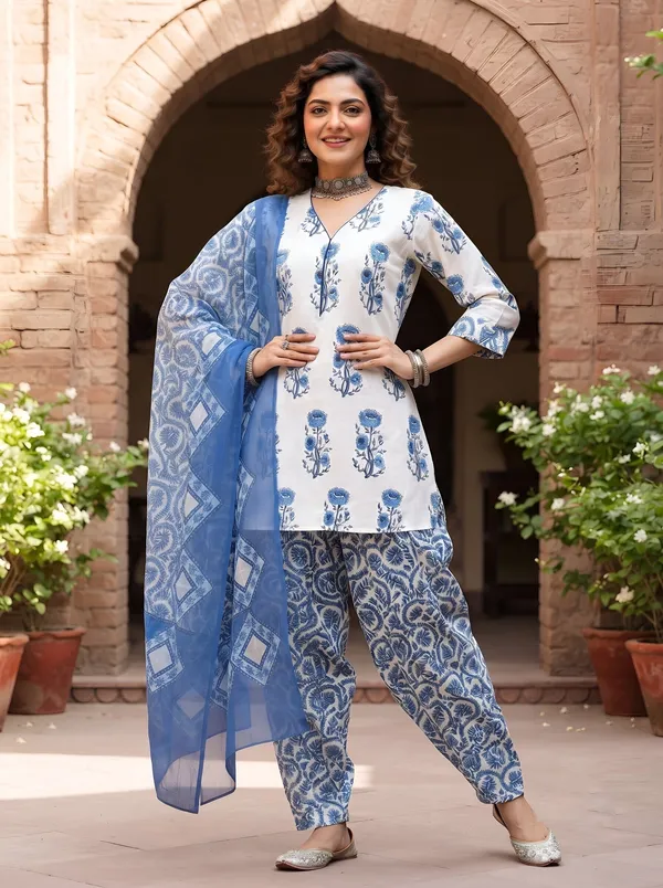 White_Floral_Printed_Cotton_Kurta_Set