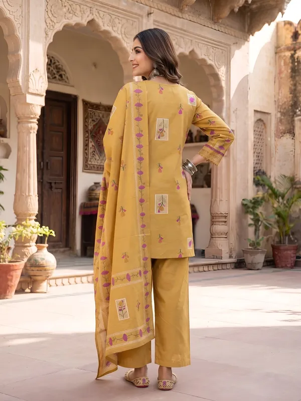 Mustard_Floral_Printed_Cotton_Kurta_Set