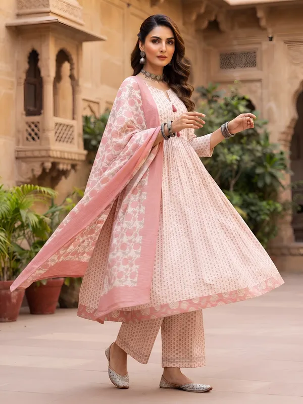 Off_White_Floral_Printed_Cotton_Kurta_Set