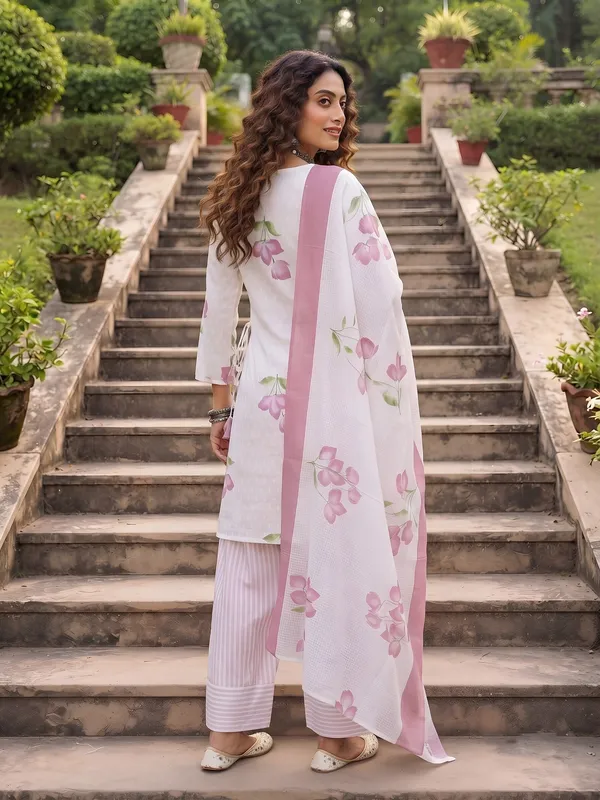 White_Floral_Printed_Cotton_Kurta_Set