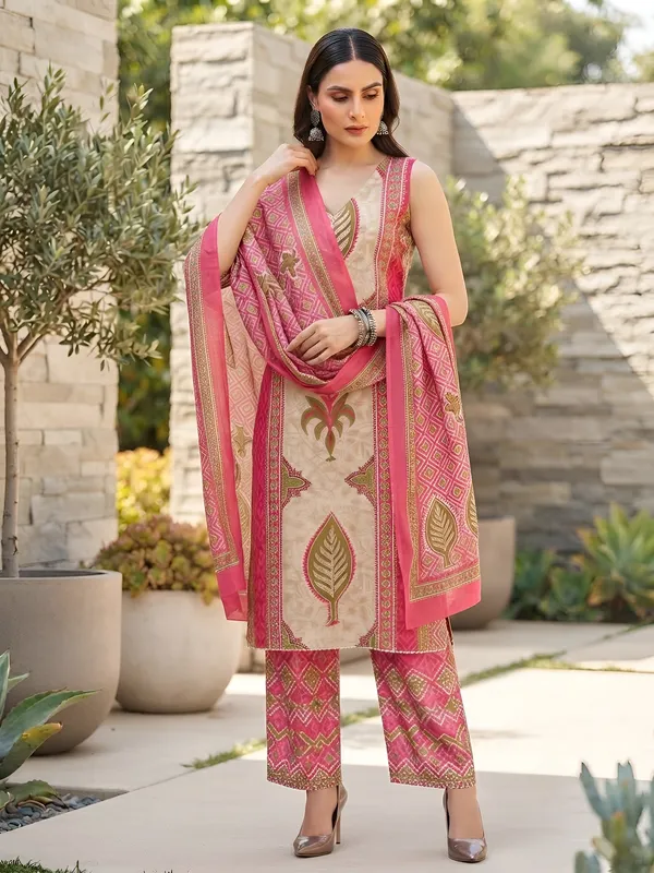 Pink_Floral_Printed_Cotton_Kurta_Set