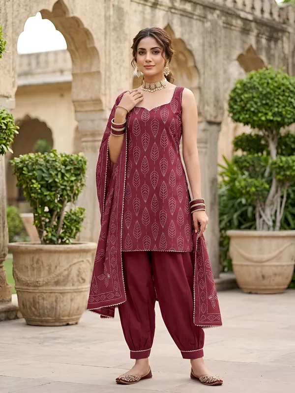 Burgundy_Floral_Printed_Cotton_Kurta_Set
