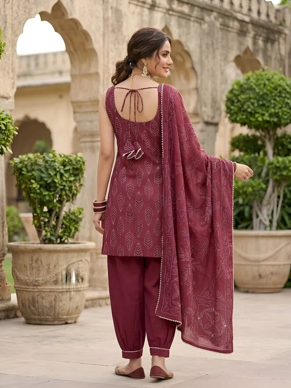 Burgundy_Floral_Printed_Cotton_Kurta_Set