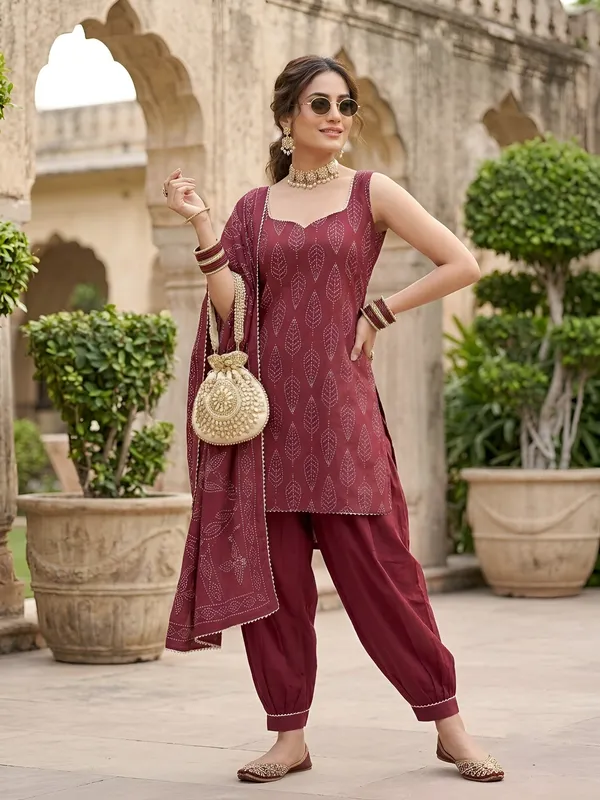 Burgundy_Floral_Printed_Cotton_Kurta_Set