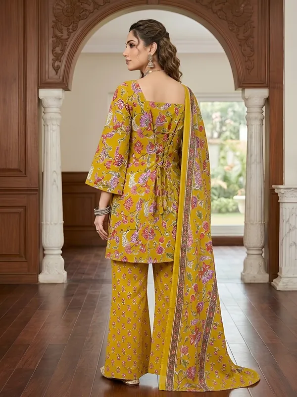Yellow_Floral_Printed_Cotton_Kurta_Set