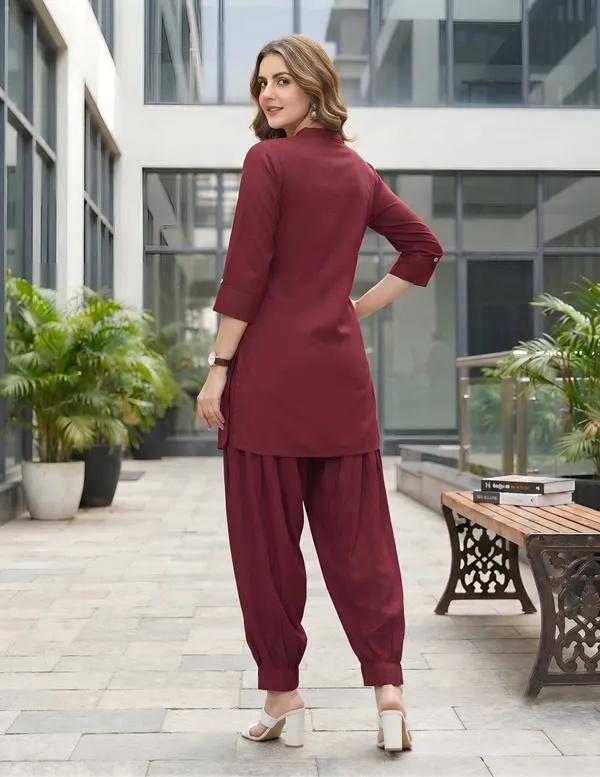 Maroon_Plain_Cotton_Kurta_Set