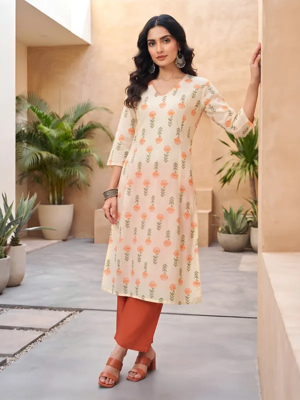Cream_Floral_Printed_Cotton_Kurta_Set