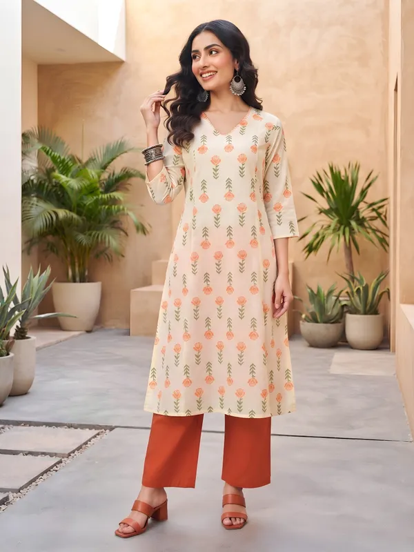Cream_Floral_Printed_Cotton_Kurta_Set