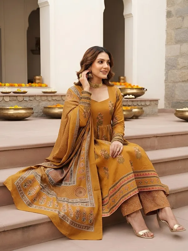 Mustard_Floral_Printed_Cotton_Kurta_Set