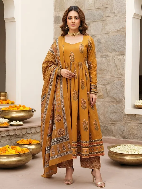 Mustard_Floral_Printed_Cotton_Kurta_Set