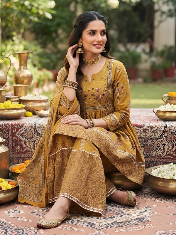 Mustard_Floral_Printed_Cotton_Kurta_Set