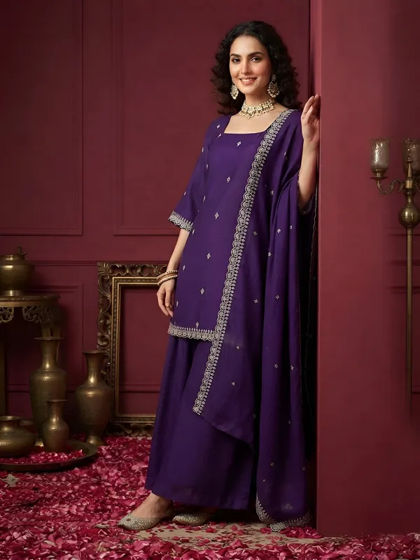 Purple_Hand_Embroidered_Silk_Blend_Kurta_Set