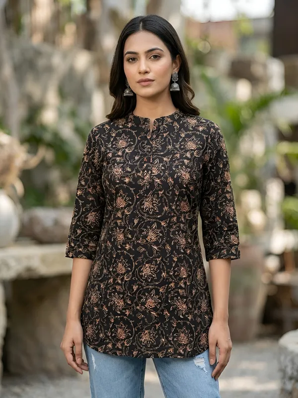 Black__Pure_Cotton_Printed_Tunic_For_Women