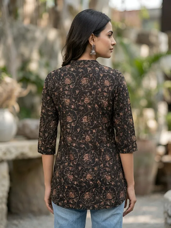 Black__Pure_Cotton_Printed_Tunic_For_Women