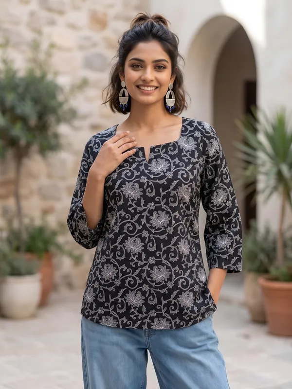 Black__Pure_Cotton_Printed_Tunic_For_Women