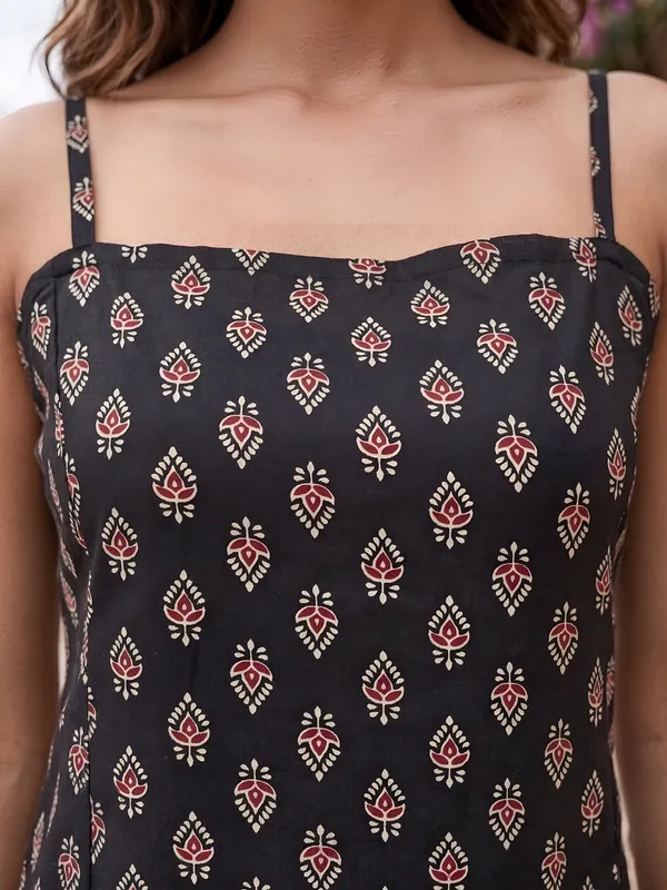 Black_Pure_Cotton_Printed_Top_For_Women