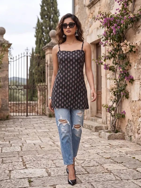 Black_Pure_Cotton_Printed_Top_For_Women
