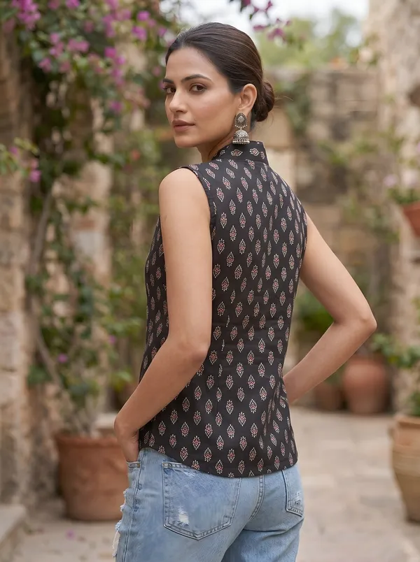Black_Pure_Cotton_Printed_Top_For_Women
