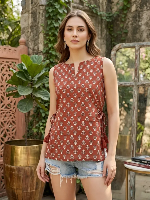 Maroon_Pure_Cotton_Printed_Top_For_Women