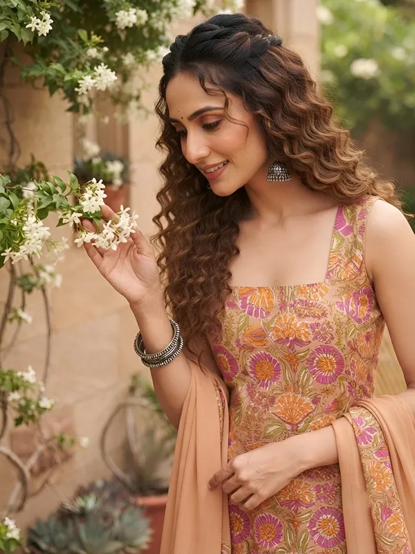 Multicolor_Floral_Printed_Viscose_Rayon_Kurta_Set