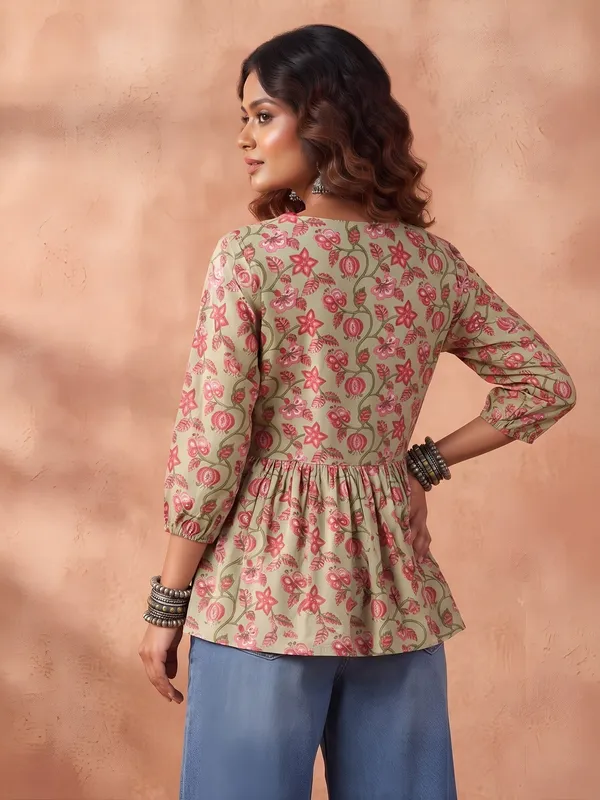 Green_Pure_Cotton_Printed_Top_For_Women