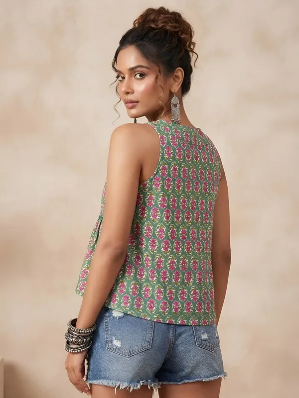 Green_Pure_Cotton_Printed_Top_For_Women