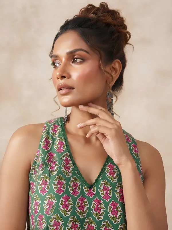 Green_Pure_Cotton_Printed_Top_For_Women