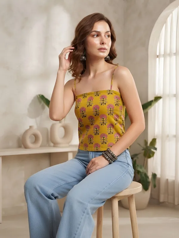 Yellow_Pure_Cotton_Printed_Top_For_Women