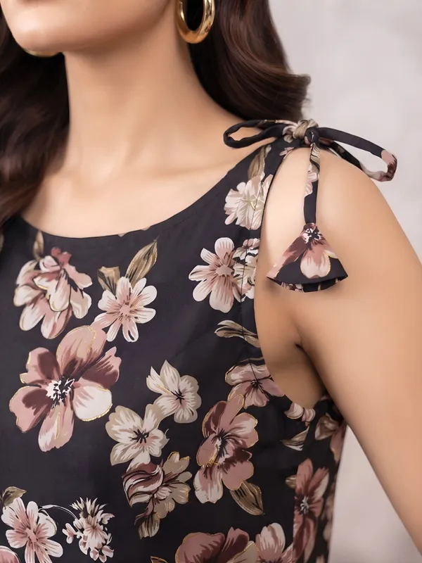 Black_Floral_Printed_Viscose_Rayon_Kurta_Set