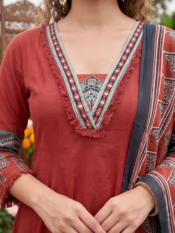 Maroon_Floral_Printed_Anarkali_Kurta_Set_For_Women