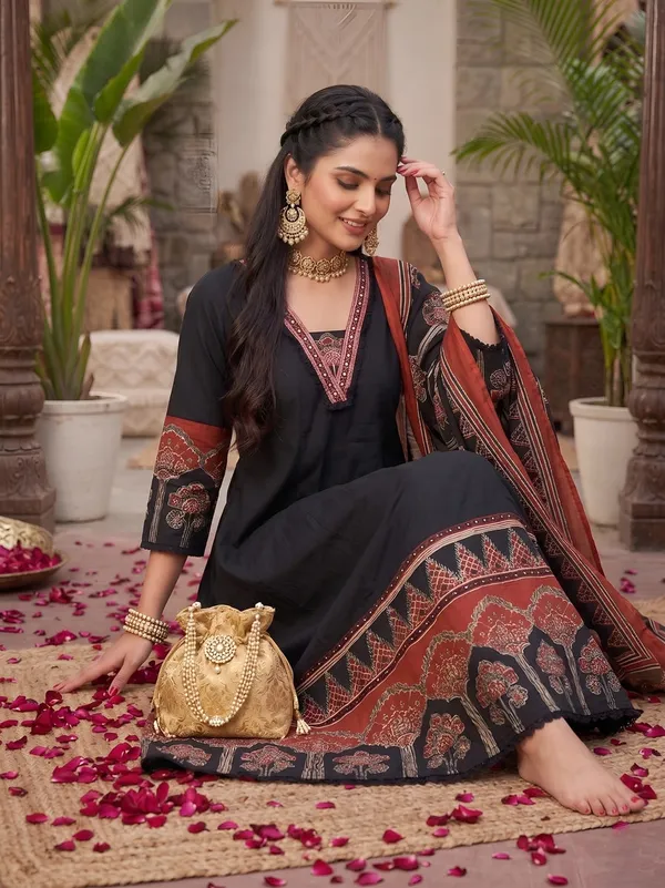 Black_Floral_Printed_Anarkali_Kurta_Set_For_Women