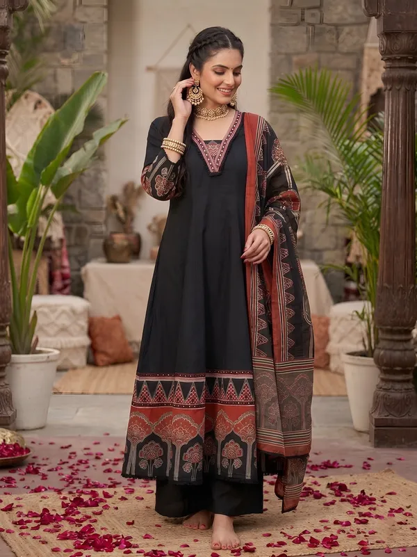 Black_Floral_Printed_Anarkali_Kurta_Set_For_Women