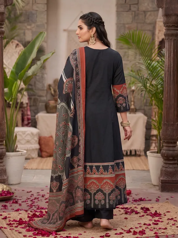 Black_Floral_Printed_Anarkali_Kurta_Set_For_Women
