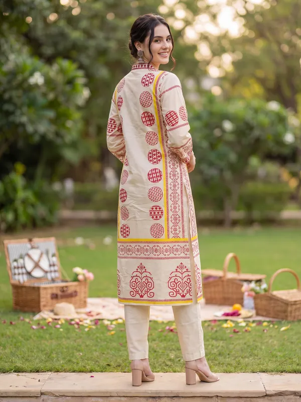 Beige_Printed_Pure_Cotton_Kurta_Trouser_Dupatta_Set