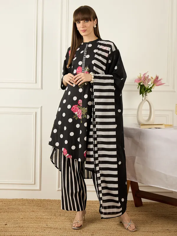 Black_Pure_Cotton_Printed_Kurta_Trouser_Dupatta_Set