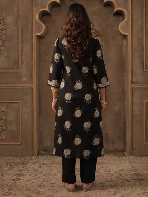 Black_Pure_Cotton_Printed_Kurta_Trouser_Dupatta_Set
