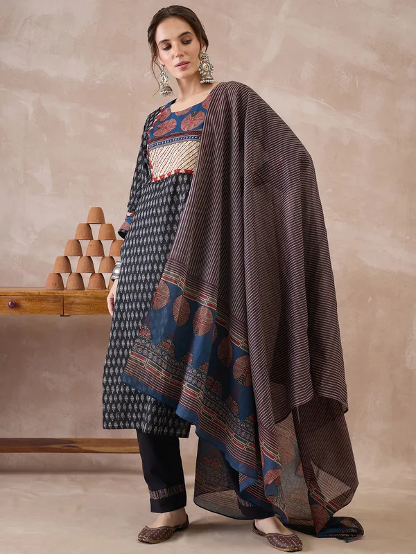 Black_Printed_Pure_Cotton_Kurta_Trouser_Dupatta_Set