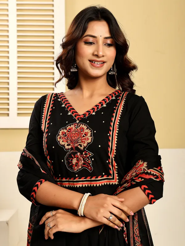 Black_Pure_Cotton_Printed_Kurta_Trouser_Dupatta_Set
