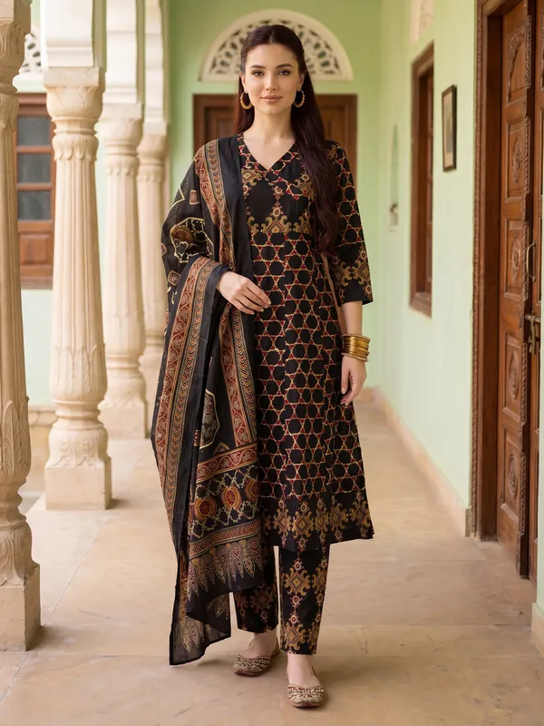 Black_Printed_Pure_Cotton_Kurta_Trouser_Dupatta_Set