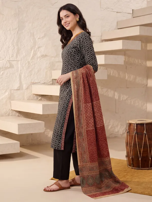 Black_Printed_Pure_Cotton_Kurta_Trouser_Dupatta_Set