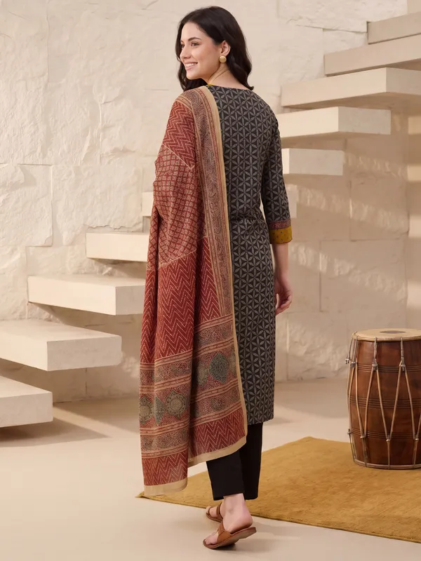 Black_Printed_Pure_Cotton_Kurta_Trouser_Dupatta_Set