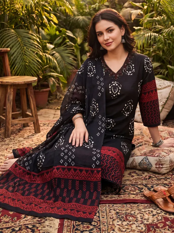 Black_Printed_Pure_Cotton_Kurta_Trouser_Dupatta_Set
