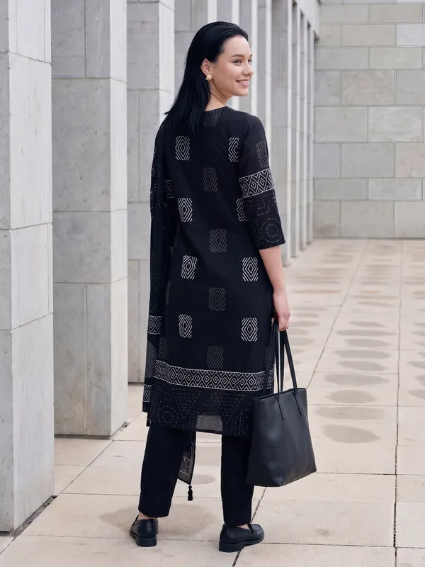 Black_Printed_Pure_Cotton_Kurta_Trouser_Dupatta_Set
