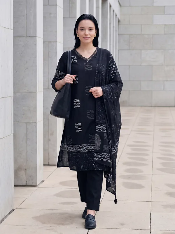 Black_Printed_Pure_Cotton_Kurta_Trouser_Dupatta_Set