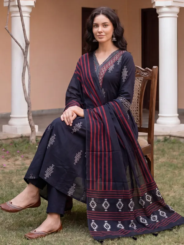 Black_Printed_Pure_Cotton_Kurta_Trouser_Dupatta_Set