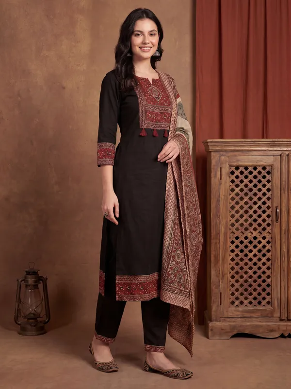 Black_Printed_Pure_Cotton_Kurta_Trouser_Dupatta_Set