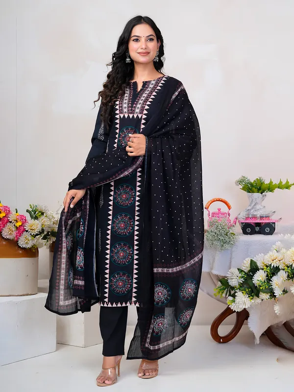 Black_Printed_Straight_Kurta_Trousers_With_Dupatta_Set