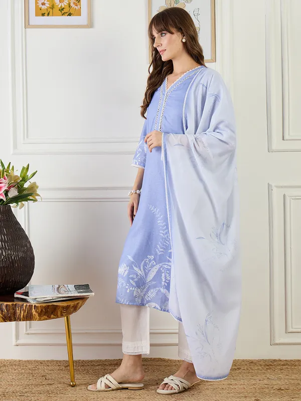 Printed_Straight_Kurta_Trousers_With_Dupatta_Set