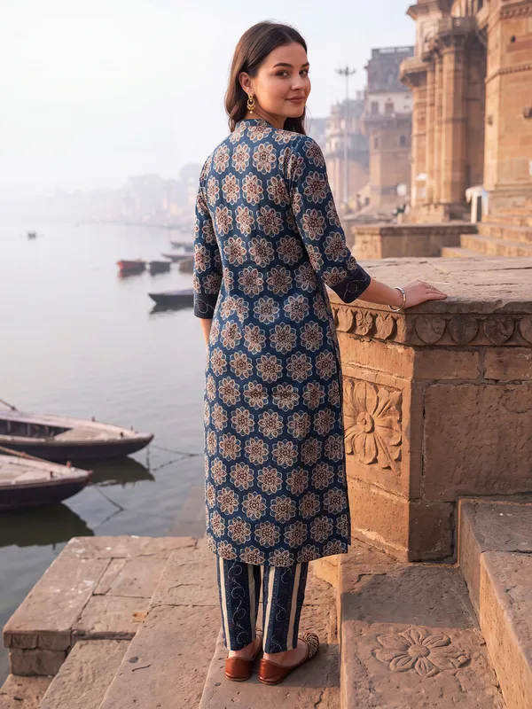 Blue_Printed_Straight_Kurta_Trousers_With_Dupatta_Set